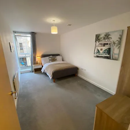 Spacious Flat In Central Street Exterior photo