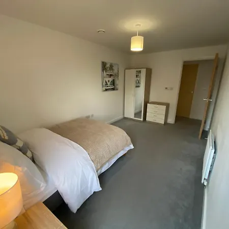 Spacious Flat In Central Street Exterior photo