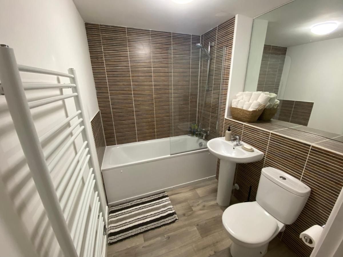 Apartment Spacious Flat In
