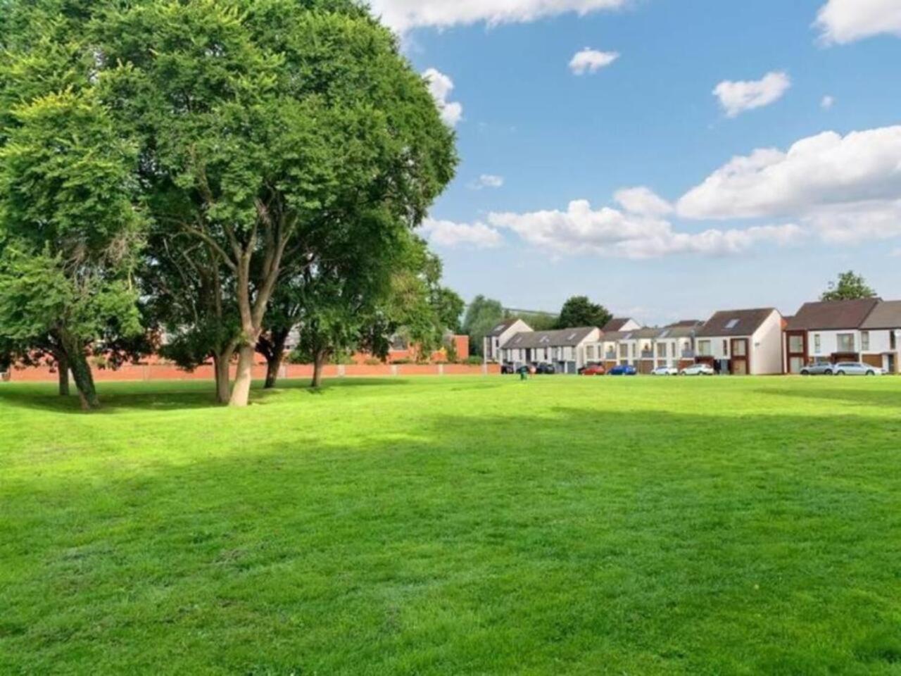 Spacious Flat In